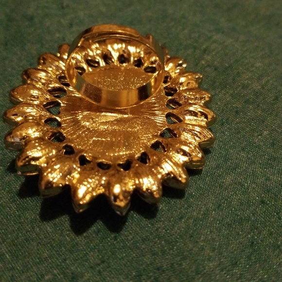 Beautiful ring! - Picture 5 of 5